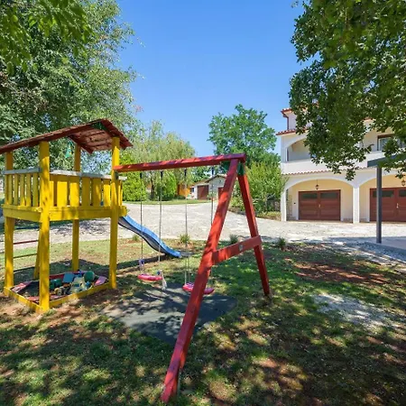 Eufemia Near With Large Garden And Outdoor Playground For Kids Villa Porec